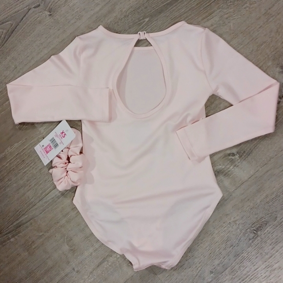 Nwt new Justice pink logo ballet gymnastics leotard with scrunchie 5-6 - Picture 10 of 16